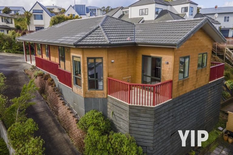 Photo of property in 21 Pelorous Street, Paparangi, Wellington, 6037