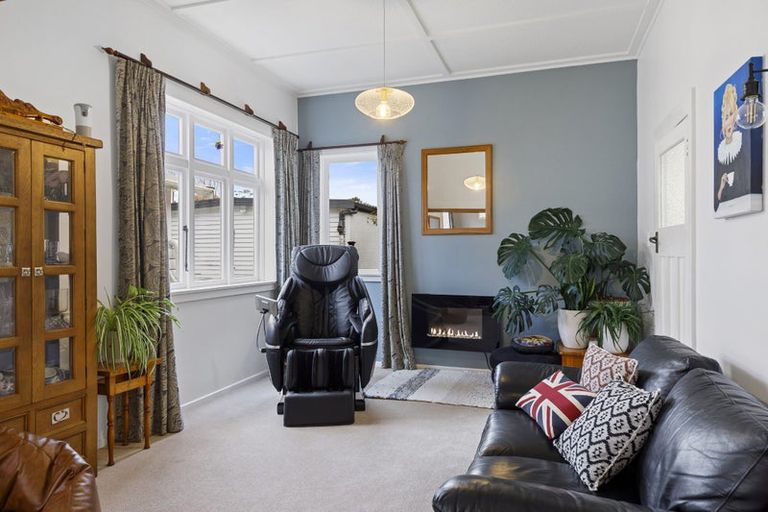 Photo of property in 45 Norton Park Avenue, Fairfield, Lower Hutt, 5011