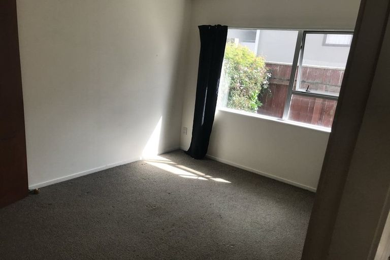 Photo of property in 2/12 Cardall Street, Newtown, Wellington, 6021