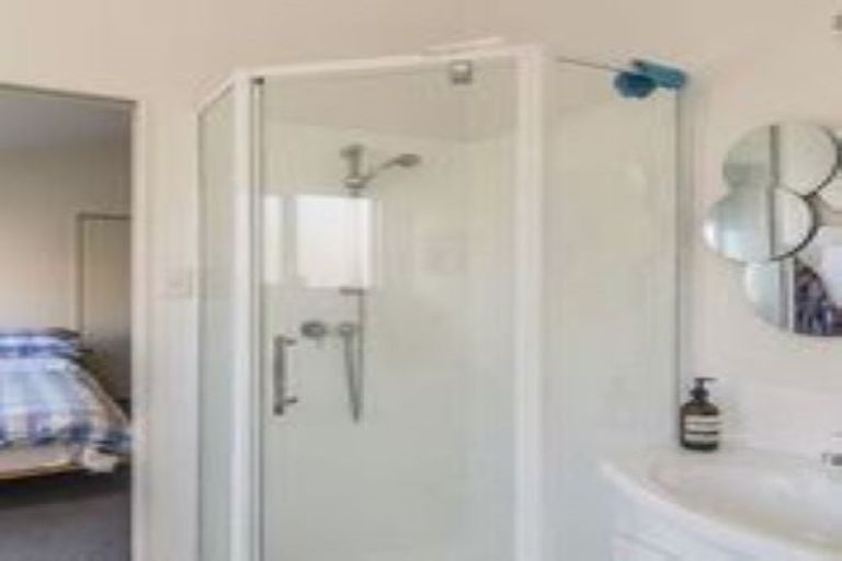 Photo of property in 96b Lyall Parade, Lyall Bay, Wellington, 6022