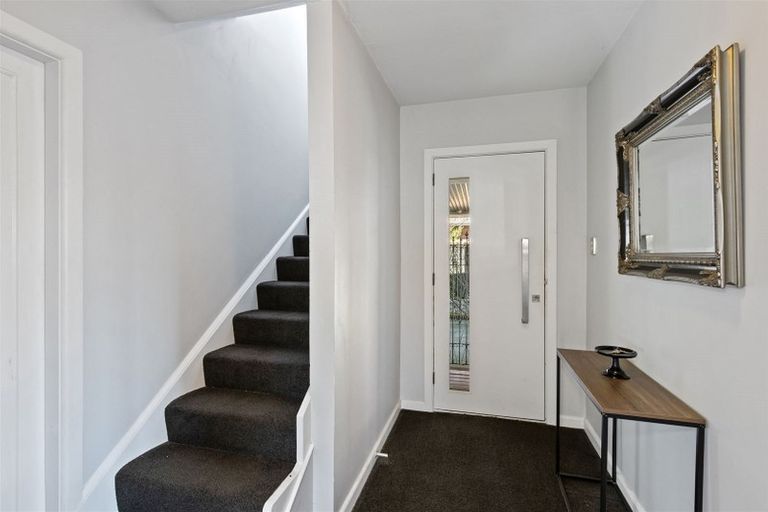 Photo of property in 8 Mappleton Avenue, Burnside, Christchurch, 8053