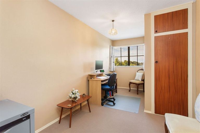 Photo of property in 1 Whareora Terrace, Cashmere, Christchurch, 8022
