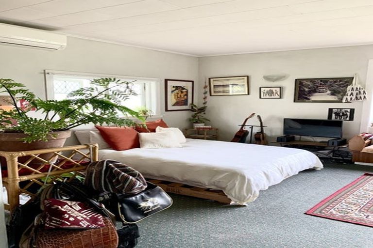 Photo of property in Carillion/the Knoll, 33 Thompson Street, Mount Cook, Wellington, 6011