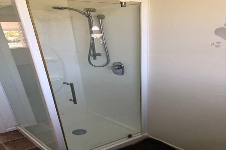 Photo of property in 2 Eton Place, Spotswood, New Plymouth, 4310