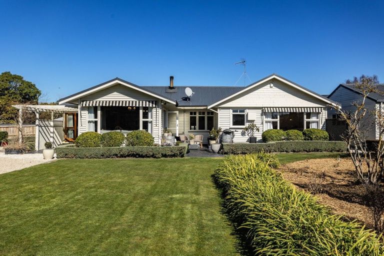 Photo of property in 2 Church Street, Amberley, 7410