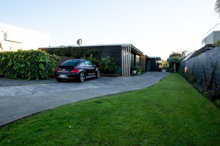 Photo of property in 2/246 Lake Road, Hauraki, Auckland, 0622