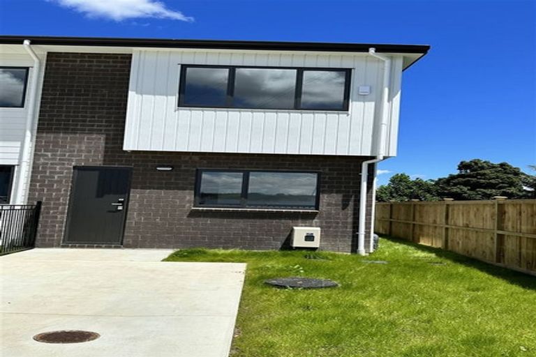 Photo of property in 42f Donegal Park Drive, Flat Bush, Auckland, 2019