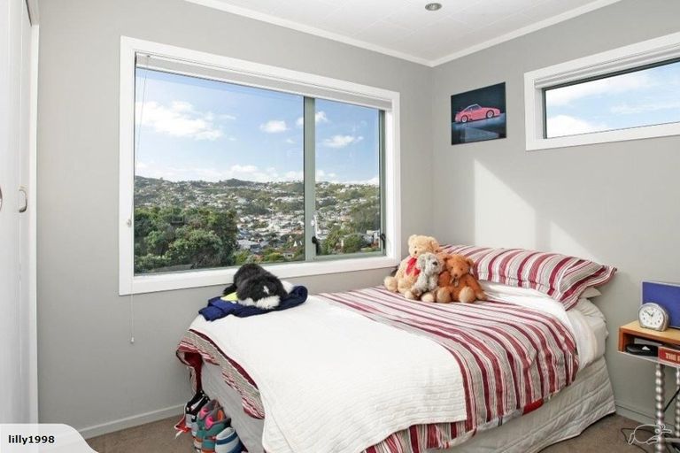 Photo of property in 11 Southern Cross Crescent, Island Bay, Wellington, 6023