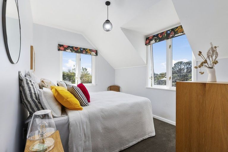 Photo of property in 57 Garden Road, Northland, Wellington, 6012