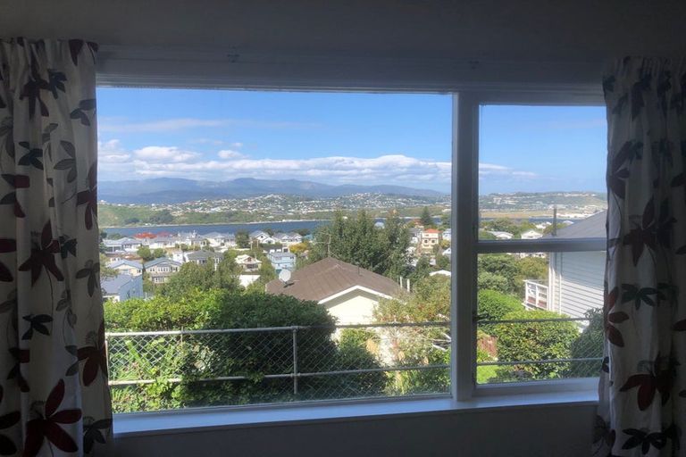 Photo of property in 2/87 Rakau Road, Hataitai, Wellington, 6021