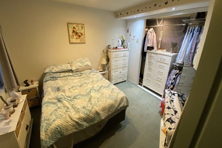 Photo of property in 37u2 Mills Road, Brooklyn, Wellington, 6021