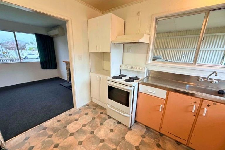 Photo of property in 18 Hogg Crescent, Masterton, 5810