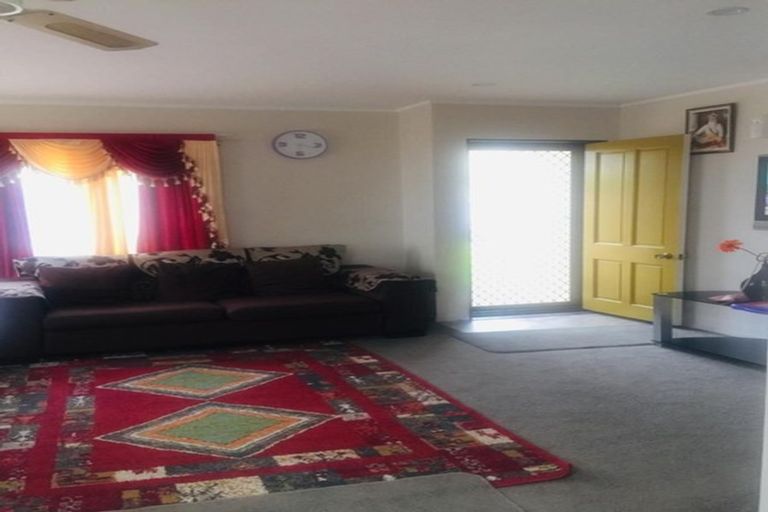 Photo of property in 3/109 Great South Road, Manurewa, Auckland, 2102