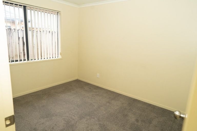 Photo of property in 22 Greig Place, Pukekohe, 2120
