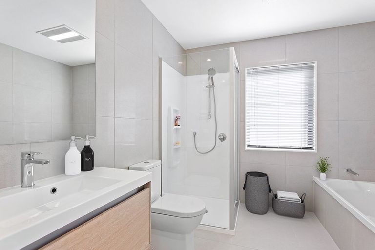 Photo of property in 16 Riria Crescent, Takanini, 2112