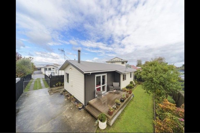 Photo of property in 35 Peter Hall Drive, Kelvin Grove, Palmerston North, 4414