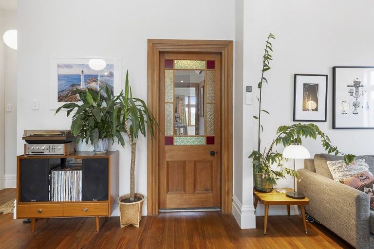 Photo of property in 8 Veronica Street, Brooklyn, Wellington, 6021