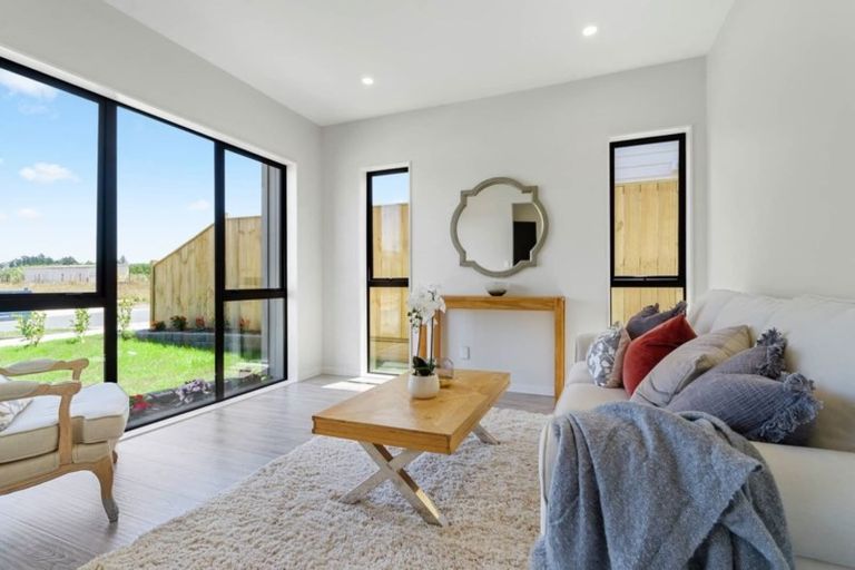 Photo of property in 11 Exmoor Road, Karaka, Papakura, 2113