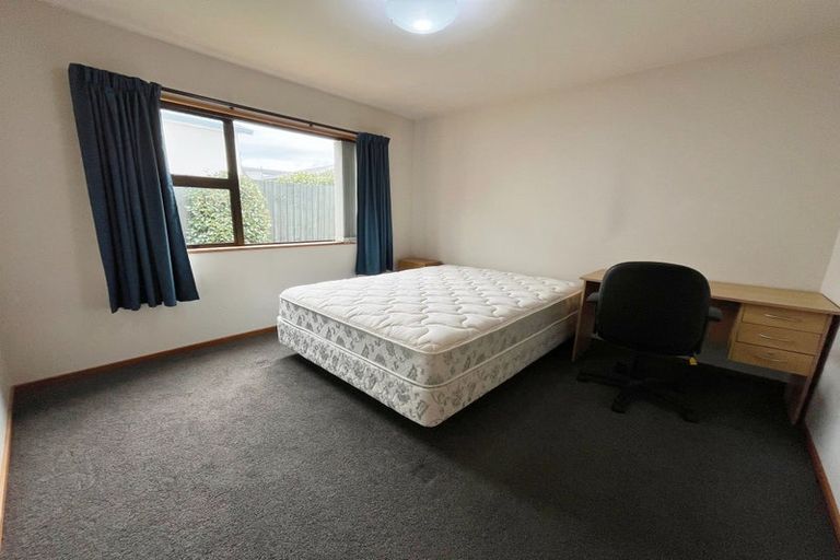 Photo of property in 30a Taylors Avenue, Bryndwr, Christchurch, 8052