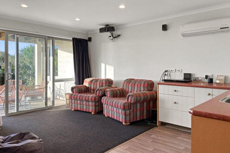 Photo of property in 18 Tamar Street, South Hill, Oamaru, 9400