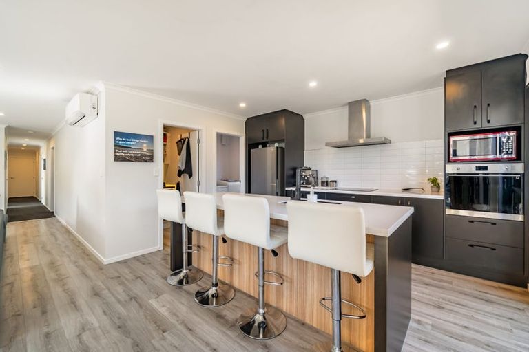 Photo of property in 1 Taraiti Crescent, Kenepuru, Porirua, 5022