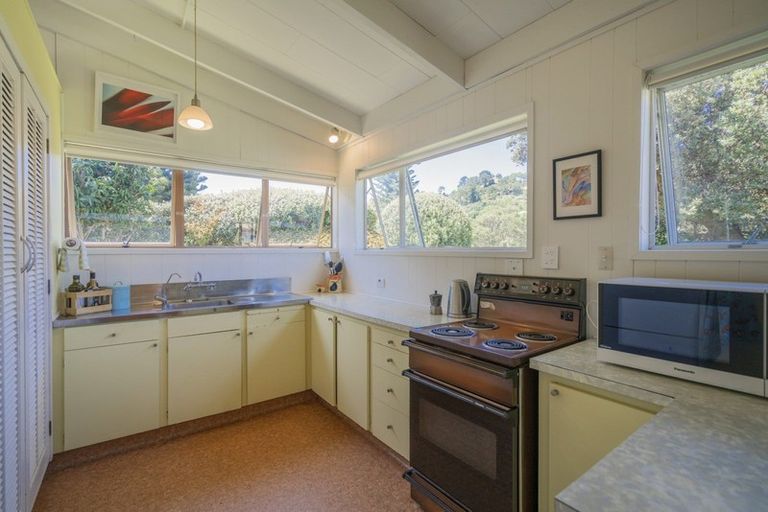 Photo of property in 13 Wigmore Crescent, Hahei, Whitianga, 3591