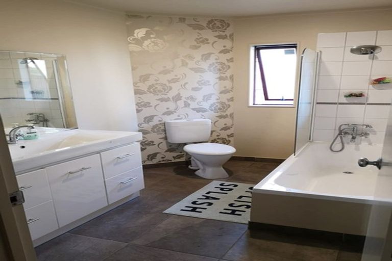 Photo of property in 78a Union Road, Howick, Auckland, 2014