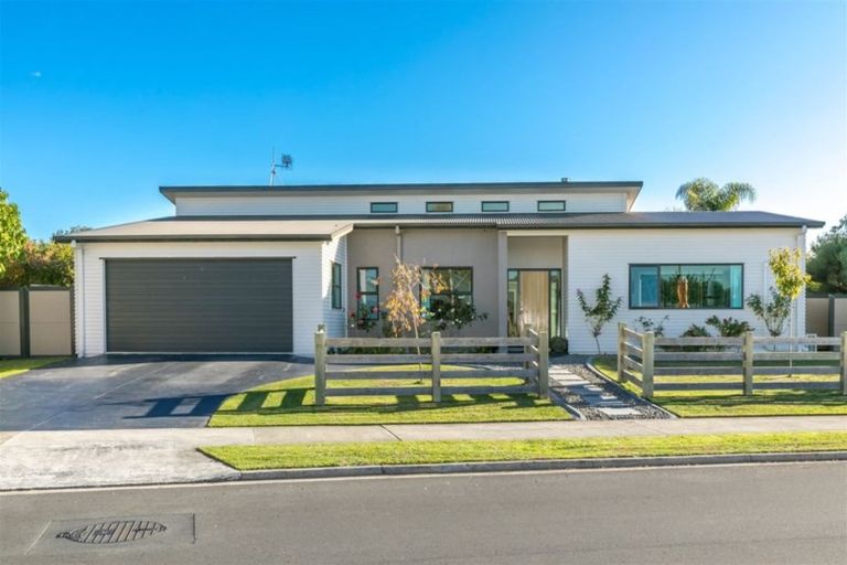 Photo of property in 57 Barrington Drive, Huntington, Hamilton, 3210