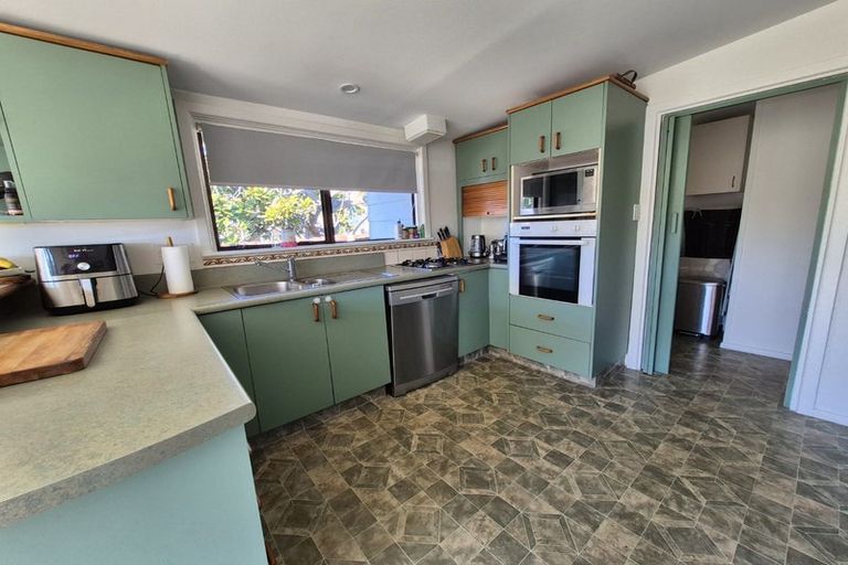 Photo of property in 28 Malta Crescent, South New Brighton, Christchurch, 8062
