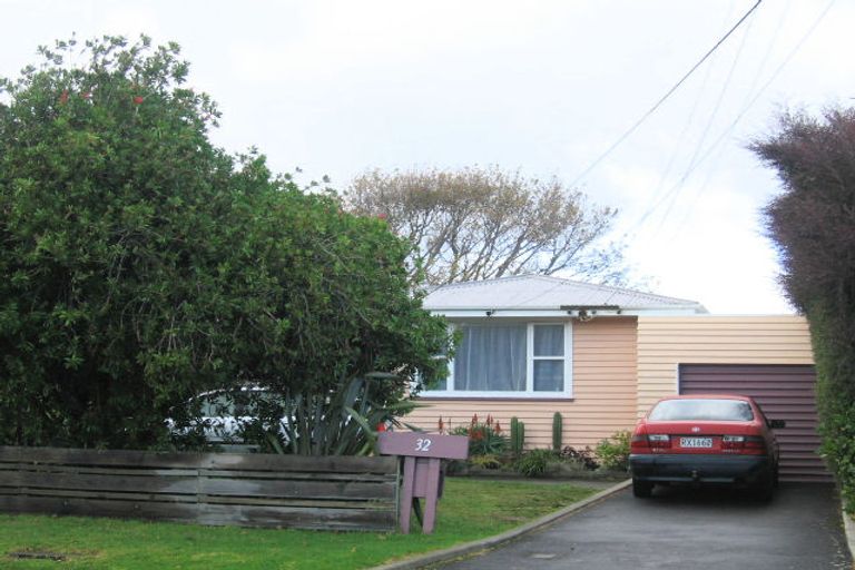 Photo of property in 32 Gray Avenue, Paraparaumu Beach, Paraparaumu, 5032