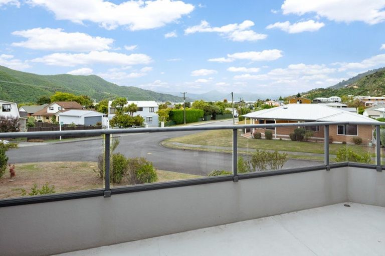 Photo of property in 68 Moana View Road, Waikawa, Picton, 7220