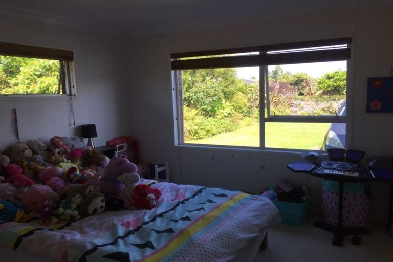 Photo of property in 9a Kiriwai Place, Matua, Tauranga, 3110