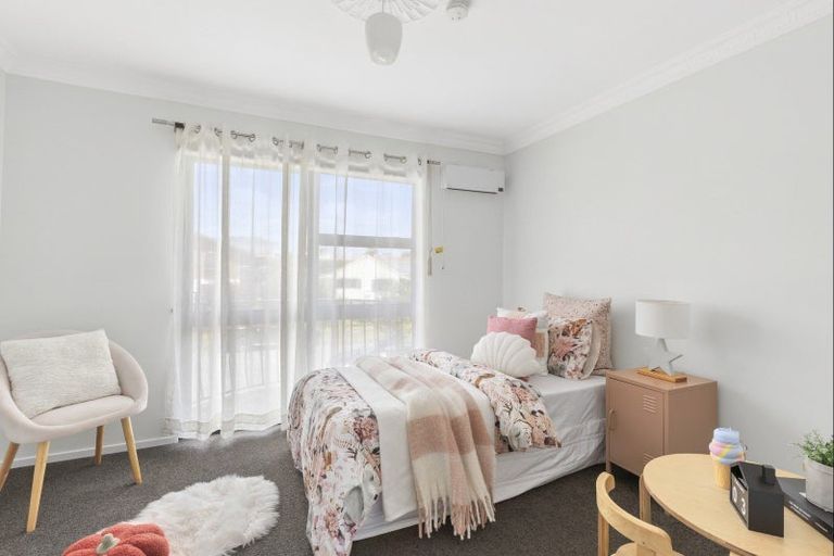 Photo of property in 73 Gilbass Avenue, Hamilton Lake, Hamilton, 3204