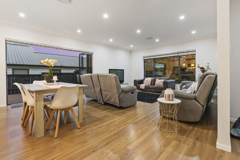 Photo of property in 219 Matua Road, Kumeu, 0810