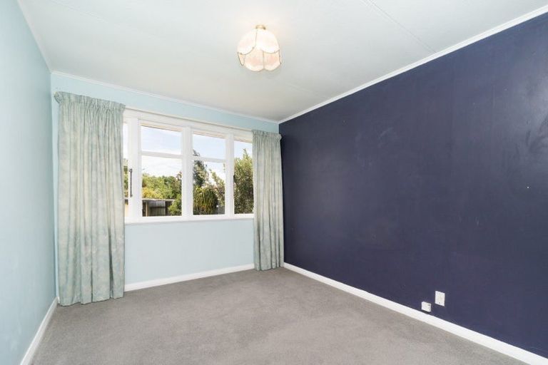 Photo of property in 3 Montrose Place, Takaro, Palmerston North, 4412