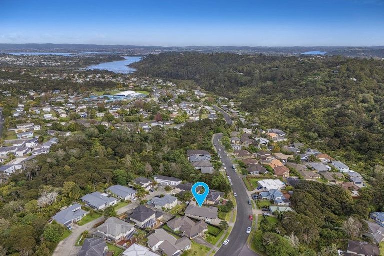 Photo of property in 128 Glendhu Road, Bayview, Auckland, 0629