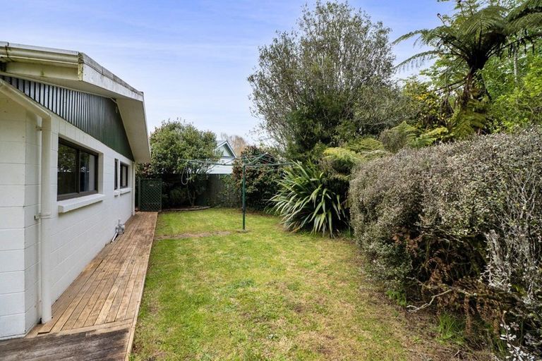 Photo of property in 24 Tainui Terrace, Inglewood, 4330