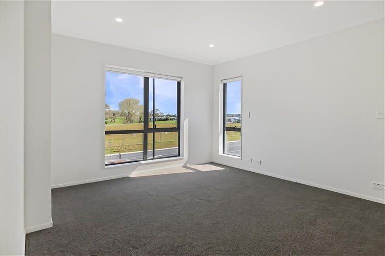 Photo of property in 86 Te Napi Drive, Takanini, 2112