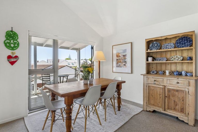 Photo of property in 136a Calliope Road, Stanley Point, Auckland, 0624