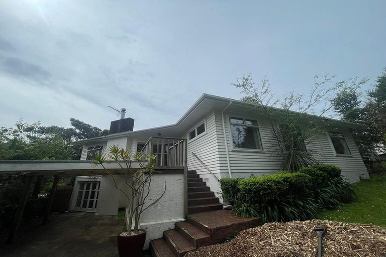 Photo of property in 62 Sylvan Crescent, Te Atatu South, Auckland, 0610