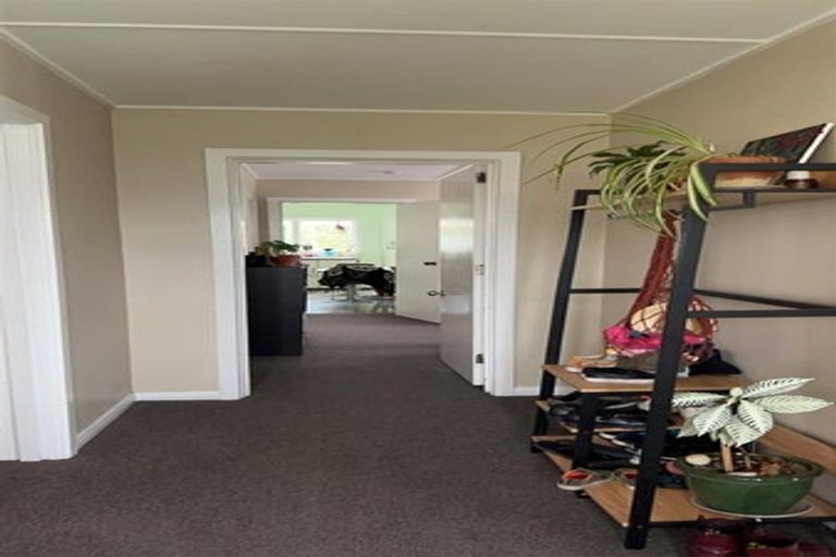 Photo of property in 82- 84 Queen Street, Westport, 7825