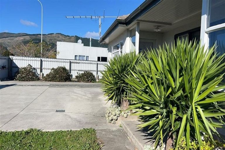 Photo of property in 44 Bateup Road, Richmond, 7020