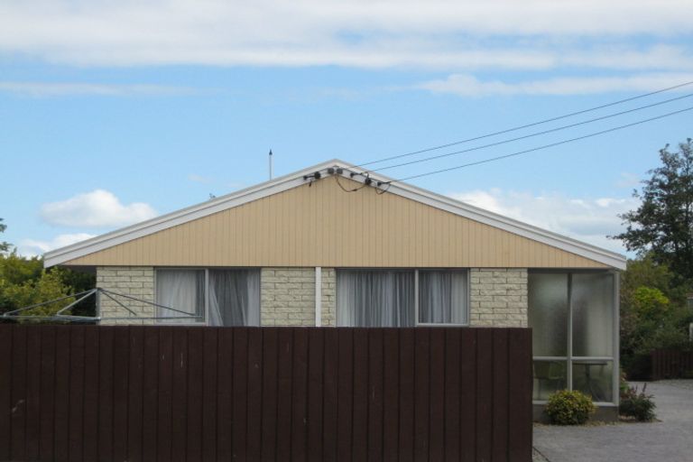 Photo of property in 44 Prestons Road, Redwood, Christchurch, 8051
