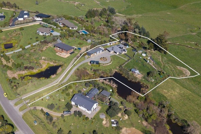 Photo of property in 30 Mountain View Drive, Manakau, Otaki, 5583