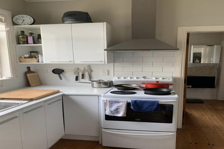 Photo of property in 98 Wallace Street, Mount Cook, Wellington, 6021