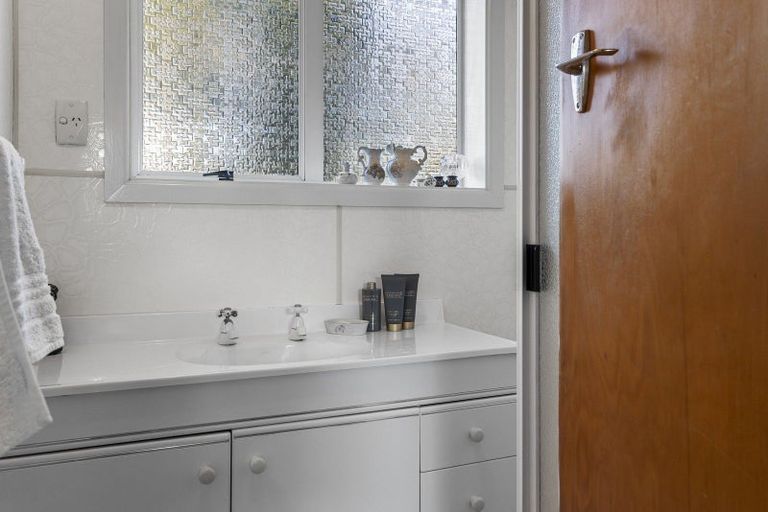 Photo of property in 10b Penelope Place, Casebrook, Christchurch, 8051