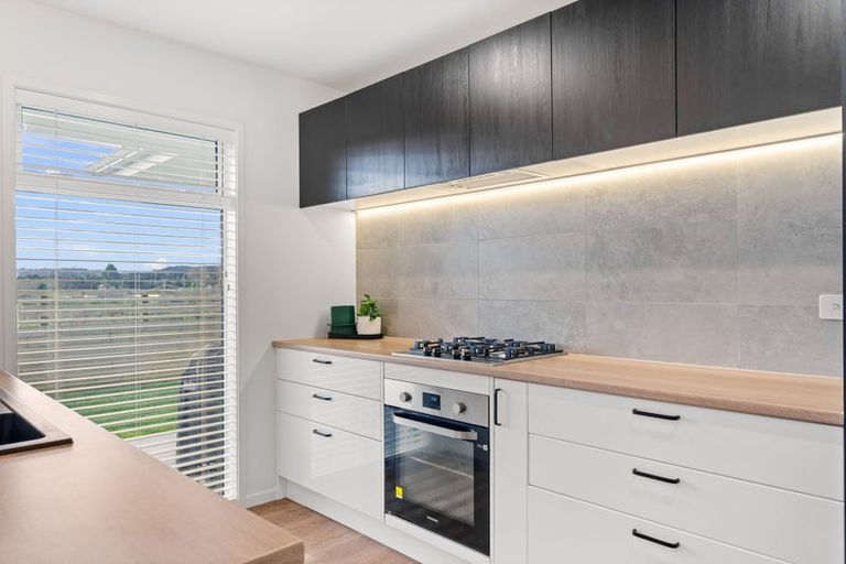 Photo of property in 23a Crepe Myrtle Street, Glenbervie, 0173