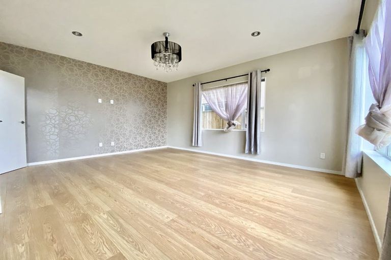 Photo of property in 65 Kerrykeel Drive, Flat Bush, Auckland, 2019