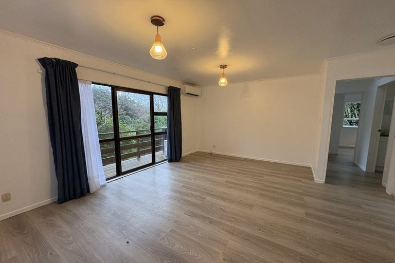 Photo of property in 72c Black Rock Road, Newlands, Wellington, 6037