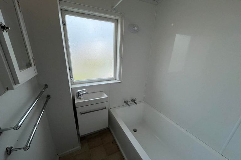 Photo of property in 15 Mahoe Street, Levin, 5510